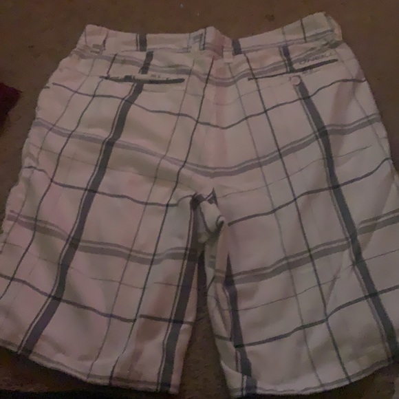 Men’s board shorts - Picture 3 of 4